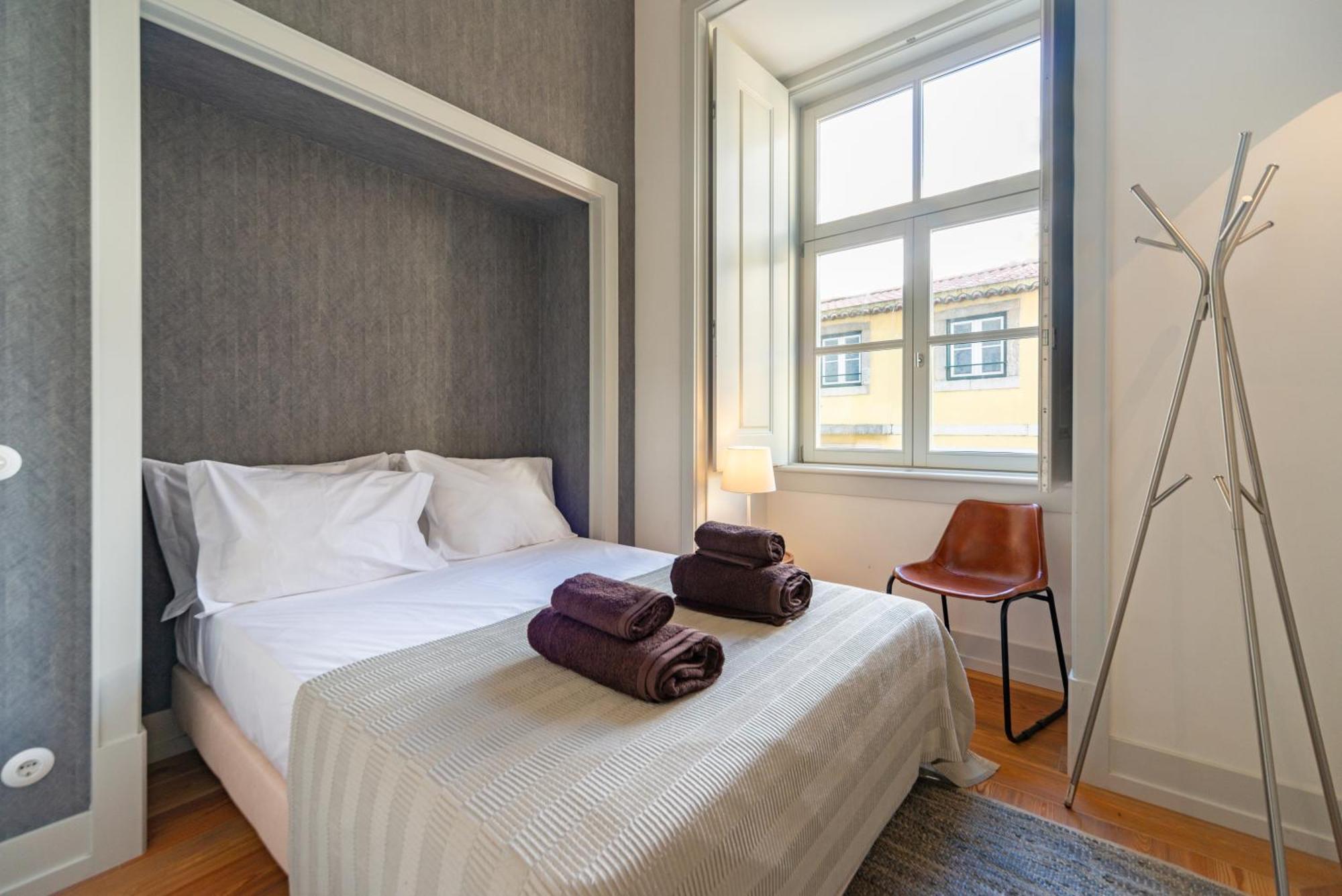 Bacalhoeiros 99 - Beautiful And Bright Apartment @ Baixa, Chiado Lisbona Esterno foto