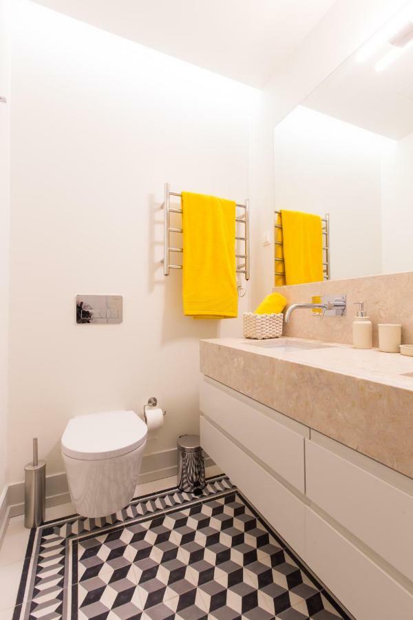 Bacalhoeiros 99 - Beautiful And Bright Apartment @ Baixa, Chiado Lisbona Esterno foto
