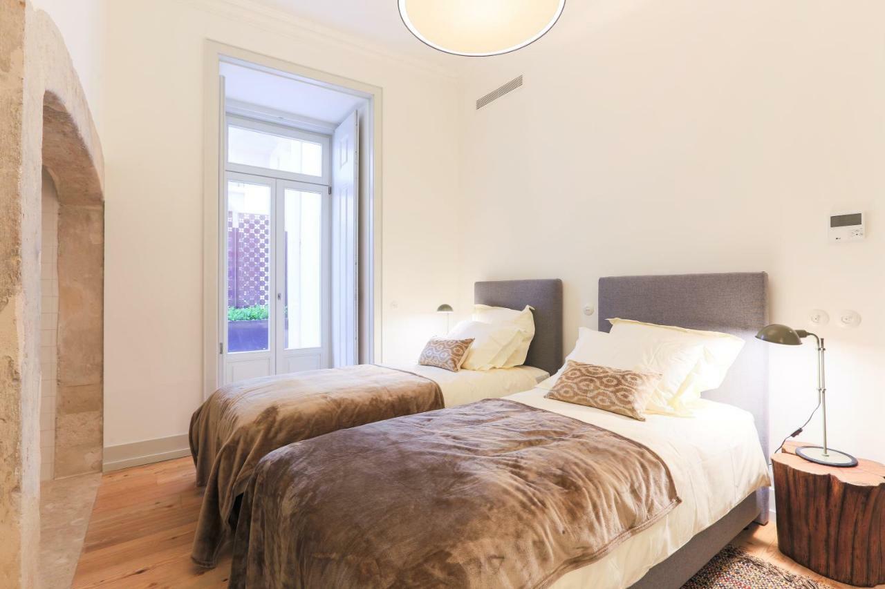 Bacalhoeiros 99 - Beautiful And Bright Apartment @ Baixa, Chiado Lisbona Esterno foto